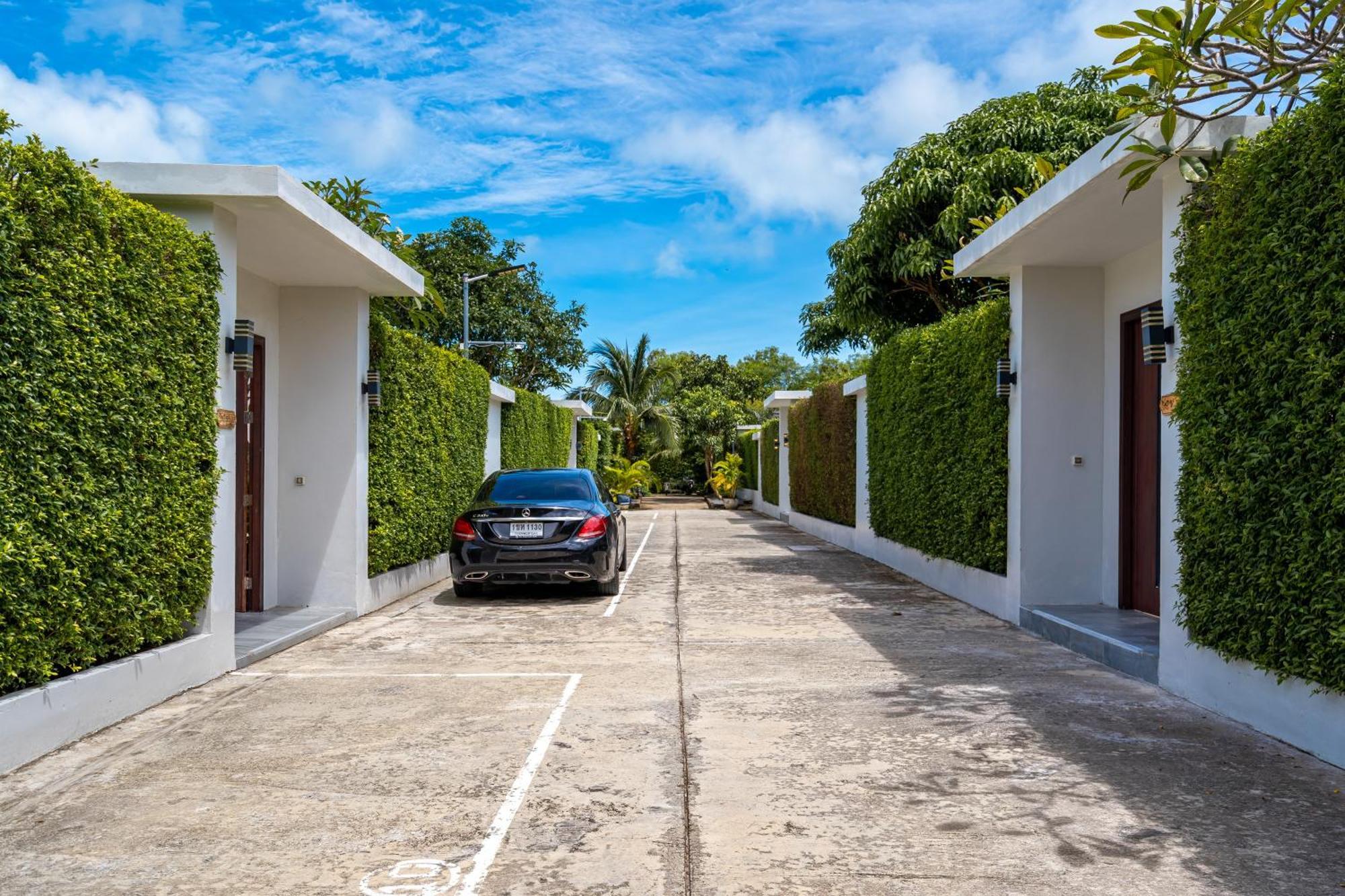 Phuket La Siesta Pool Villas & Pool Access Rooms Nai Harn Exterior photo